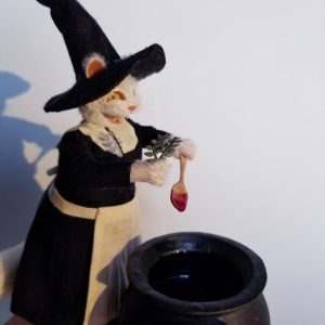 One of a kind miniature cat witch made with wire, super sculpey, acrylic paint, flock fiber, fabric, wood and resin.
